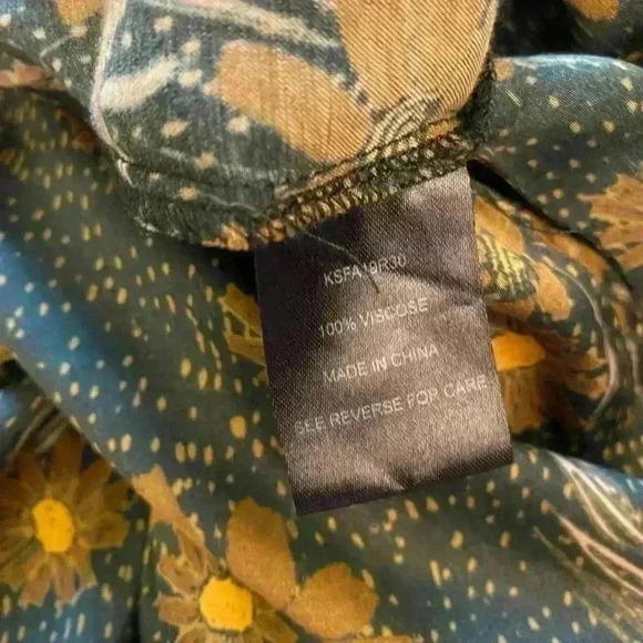 Knot Sisters Green Floral Jumpsuit - Picture 11 of 12